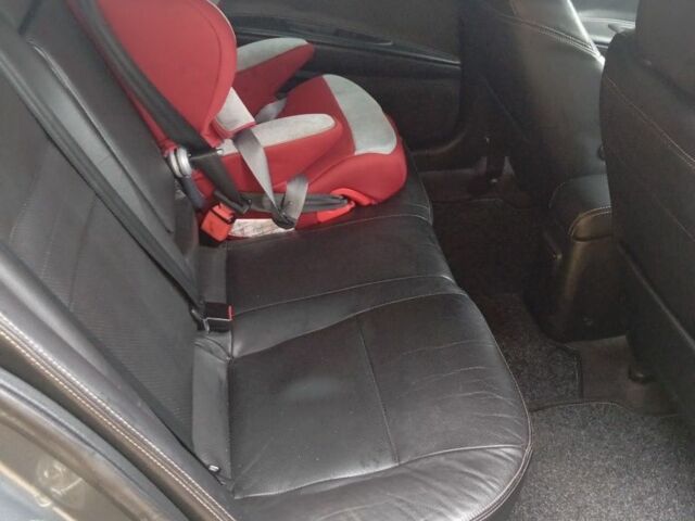 Серый Ниссан Примера, объемом двигателя 1.8 л и пробегом 253 тыс. км за 3900 $, фото 5 на Automoto.ua