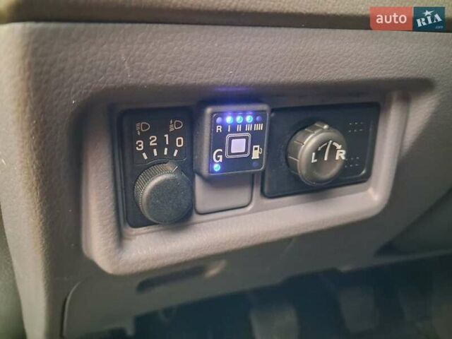 Серый Ниссан Примера, объемом двигателя 1.8 л и пробегом 215 тыс. км за 4800 $, фото 15 на Automoto.ua