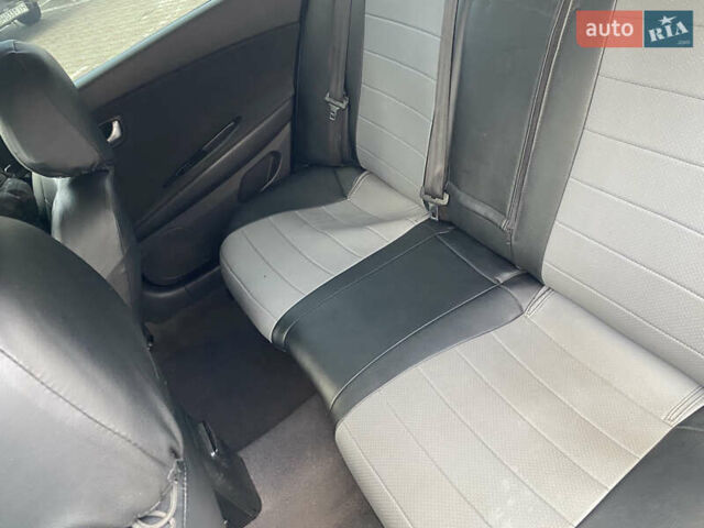 Серый Ниссан Примера, объемом двигателя 2 л и пробегом 300 тыс. км за 2850 $, фото 6 на Automoto.ua