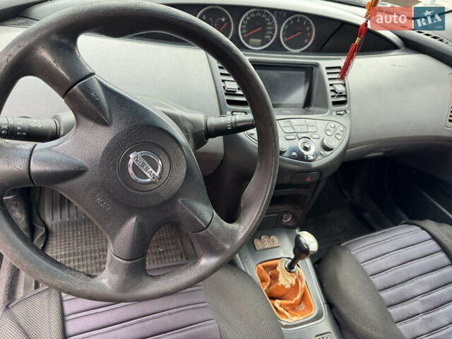Серый Ниссан Примера, объемом двигателя 1.8 л и пробегом 300 тыс. км за 3000 $, фото 10 на Automoto.ua