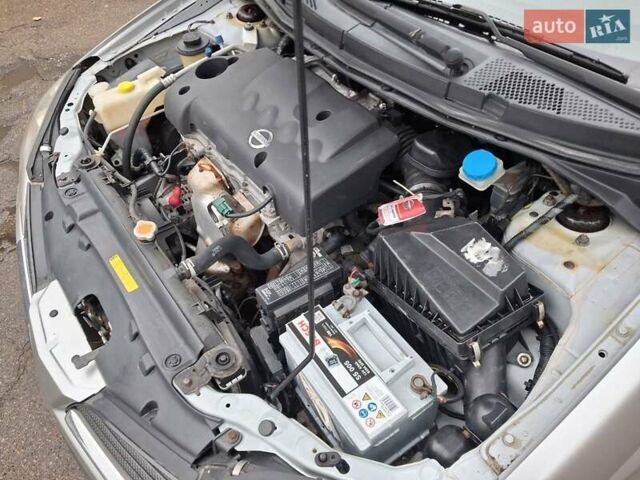 Серый Ниссан Примера, объемом двигателя 1.8 л и пробегом 215 тыс. км за 4800 $, фото 10 на Automoto.ua