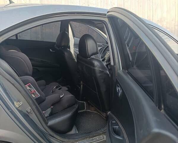 Серый Ниссан Примера, объемом двигателя 2 л и пробегом 430 тыс. км за 4500 $, фото 13 на Automoto.ua