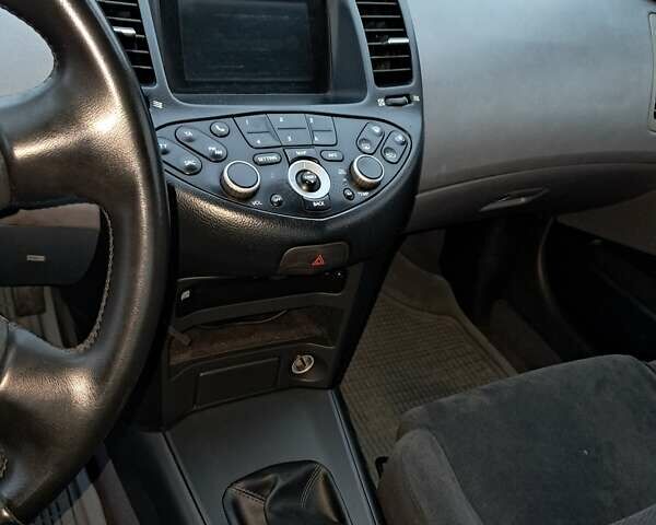 Серый Ниссан Примера, объемом двигателя 1.8 л и пробегом 232 тыс. км за 3500 $, фото 13 на Automoto.ua