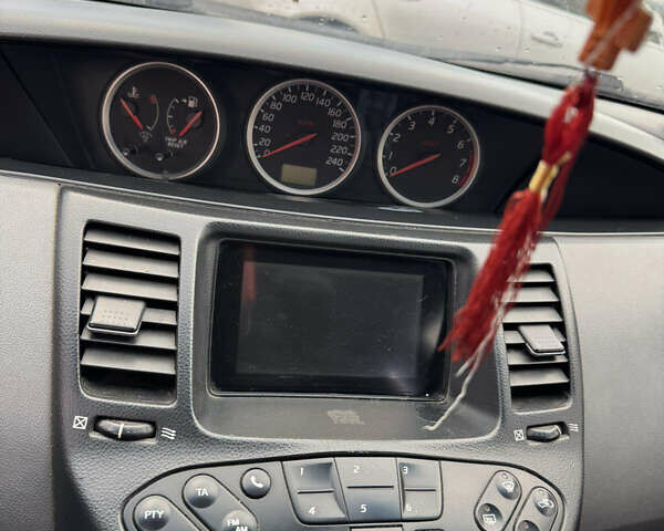 Серый Ниссан Примера, объемом двигателя 1.8 л и пробегом 300 тыс. км за 3000 $, фото 9 на Automoto.ua