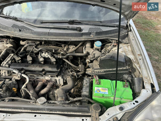 Ніссан Прімера 2003 у Синельниковом на Automoto.ua Сірий Ніссан Прімера, об'ємом двигуна 2 л та пробігом 300 тис. км за 3700 $, фото 4 на Automoto.ua
