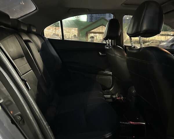 Ніссан Прімера 2003 у Одесі на Automoto.ua Сірий Ніссан Прімера, об'ємом двигуна 2 л та пробігом 190 тис. км за 3200 $, фото 14 на Automoto.ua