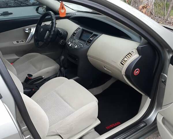 Серый Ниссан Примера, объемом двигателя 1.6 л и пробегом 210 тыс. км за 5000 $, фото 9 на Automoto.ua