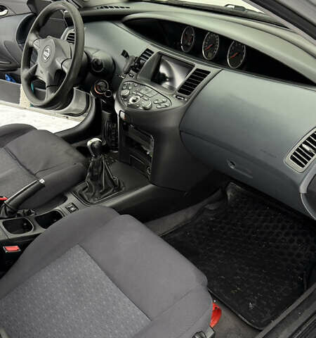 Серый Ниссан Примера, объемом двигателя 1.8 л и пробегом 190 тыс. км за 3500 $, фото 16 на Automoto.ua