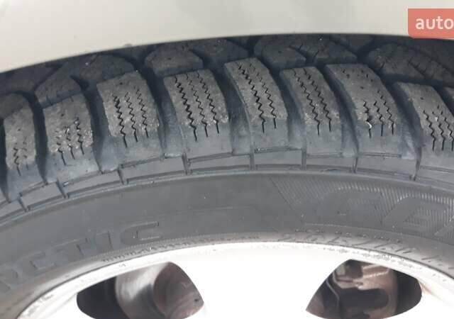 Серый Ниссан Примера, объемом двигателя 1.6 л и пробегом 210 тыс. км за 5000 $, фото 24 на Automoto.ua