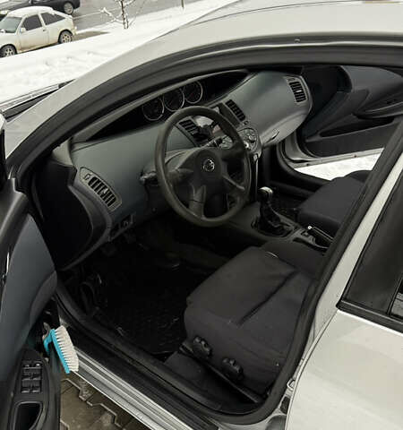 Серый Ниссан Примера, объемом двигателя 1.8 л и пробегом 190 тыс. км за 3500 $, фото 10 на Automoto.ua