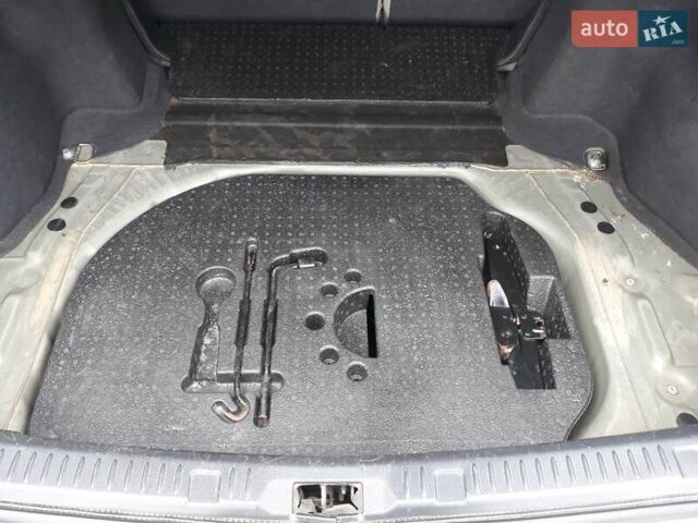 Серый Ниссан Примера, объемом двигателя 1.6 л и пробегом 210 тыс. км за 5000 $, фото 19 на Automoto.ua