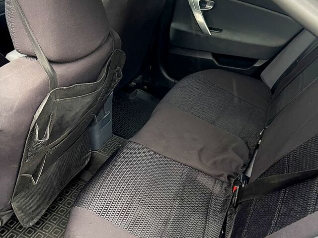 Серый Ниссан Примера, объемом двигателя 1.8 л и пробегом 0 тыс. км за 5500 $, фото 6 на Automoto.ua