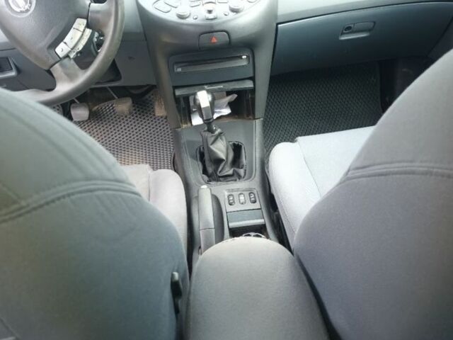 Серый Ниссан Примера, объемом двигателя 1.8 л и пробегом 320 тыс. км за 4200 $, фото 6 на Automoto.ua