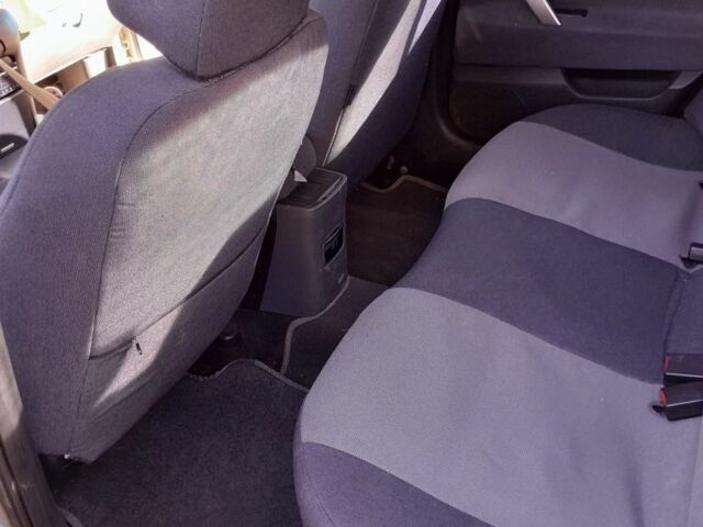 Серый Ниссан Примера, объемом двигателя 1.6 л и пробегом 246 тыс. км за 4100 $, фото 12 на Automoto.ua