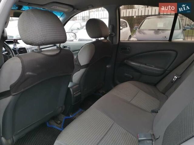 Серый Ниссан Примера, объемом двигателя 1.6 л и пробегом 192 тыс. км за 4800 $, фото 12 на Automoto.ua