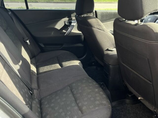 Серый Ниссан Примера, объемом двигателя 1.8 л и пробегом 200 тыс. км за 2200 $, фото 7 на Automoto.ua