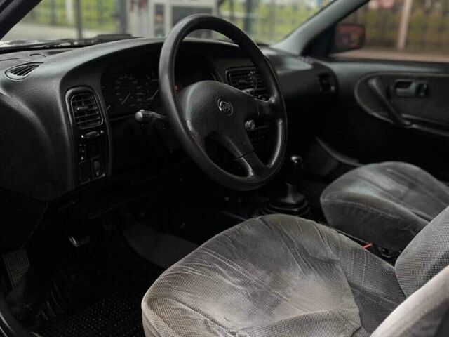 Серый Ниссан Примера, объемом двигателя 2 л и пробегом 1 тыс. км за 1500 $, фото 4 на Automoto.ua