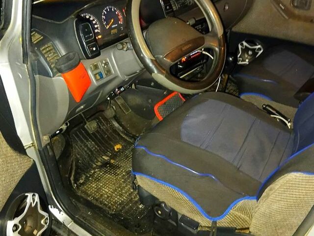 Сірий Ніссан Прімера, об'ємом двигуна 2 л та пробігом 0 тис. км за 2100 $, фото 3 на Automoto.ua