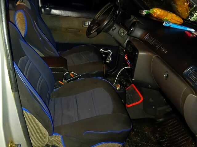 Сірий Ніссан Прімера, об'ємом двигуна 2 л та пробігом 0 тис. км за 2100 $, фото 6 на Automoto.ua