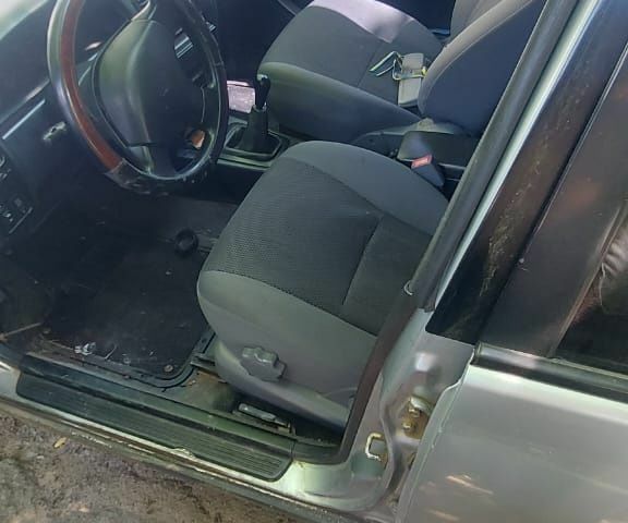 Сірий Ніссан Прімера, об'ємом двигуна 2 л та пробігом 70 тис. км за 1000 $, фото 3 на Automoto.ua