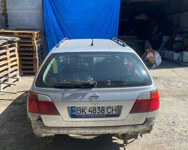 Сірий Ніссан Прімера, об'ємом двигуна 2 л та пробігом 300 тис. км за 1500 $, фото 2 на Automoto.ua