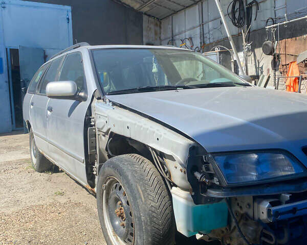 Сірий Ніссан Прімера, об'ємом двигуна 2 л та пробігом 300 тис. км за 1500 $, фото 3 на Automoto.ua