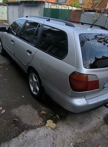 Серый Ниссан Примера, объемом двигателя 1.77 л и пробегом 277 тыс. км за 2900 $, фото 3 на Automoto.ua