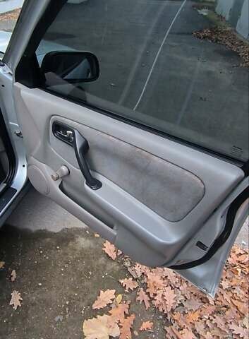 Серый Ниссан Примера, объемом двигателя 1.77 л и пробегом 277 тыс. км за 2900 $, фото 7 на Automoto.ua