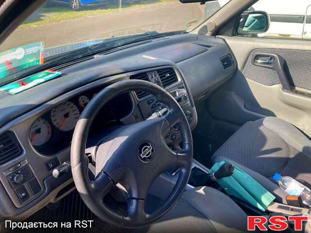 Серый Ниссан Примера, объемом двигателя 1.8 л и пробегом 273 тыс. км за 1900 $, фото 7 на Automoto.ua