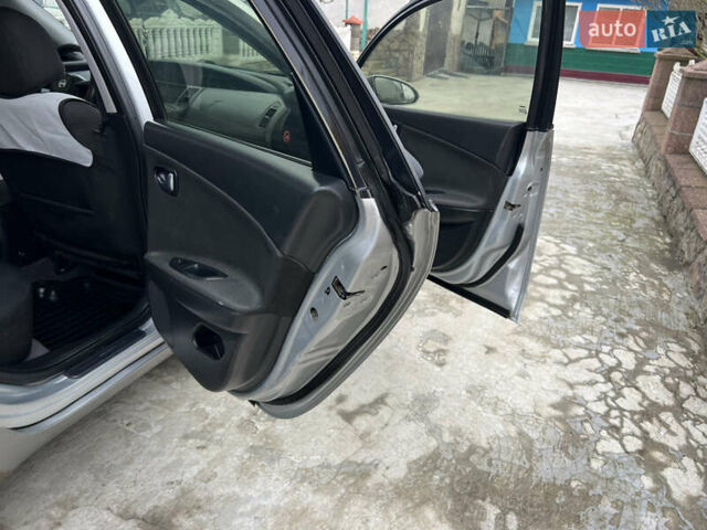 Сірий Ніссан Прімера, об'ємом двигуна 2.18 л та пробігом 330 тис. км за 2599 $, фото 29 на Automoto.ua