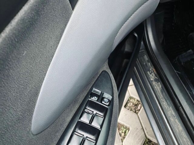 Серый Ниссан Примера, объемом двигателя 1.8 л и пробегом 271 тыс. км за 3300 $, фото 13 на Automoto.ua