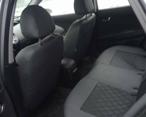 Серый Ниссан Примера, объемом двигателя 1.77 л и пробегом 264 тыс. км за 3200 $, фото 2 на Automoto.ua