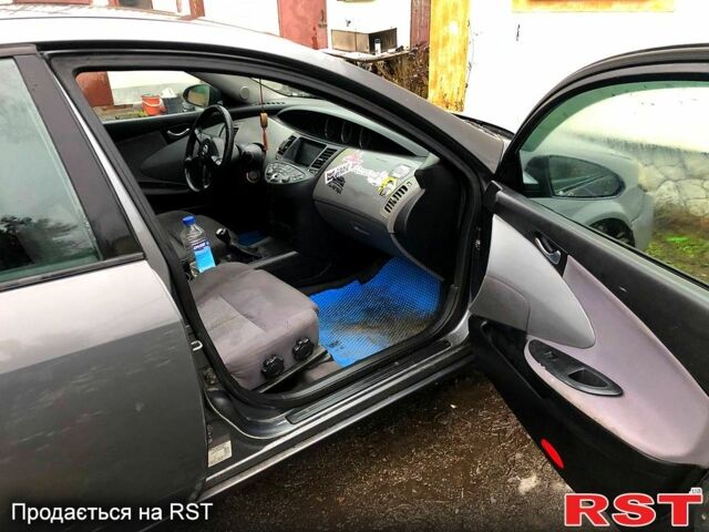 Серый Ниссан Примера, объемом двигателя 1.8 л и пробегом 400 тыс. км за 2350 $, фото 6 на Automoto.ua