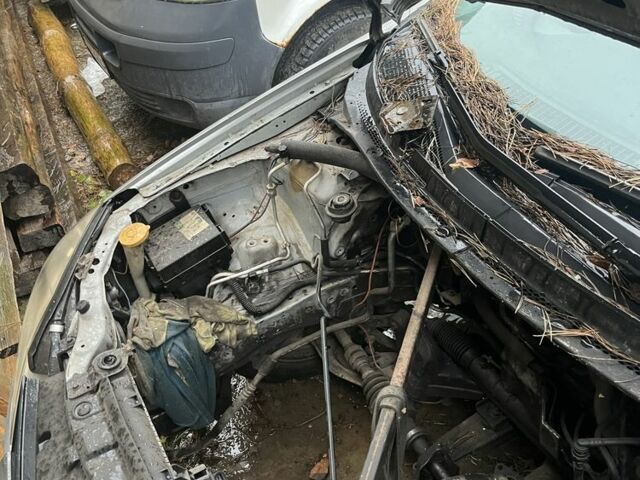 Серый Ниссан Примера, объемом двигателя 1.9 л и пробегом 320 тыс. км за 800 $, фото 6 на Automoto.ua