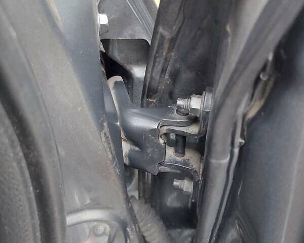 Сірий Ніссан Прімера, об'ємом двигуна 1.77 л та пробігом 308 тис. км за 5200 $, фото 9 на Automoto.ua