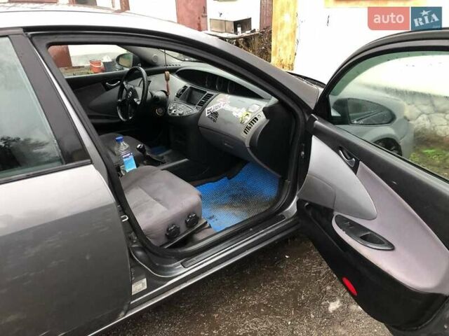 Серый Ниссан Примера, объемом двигателя 1.77 л и пробегом 400 тыс. км за 2350 $, фото 5 на Automoto.ua