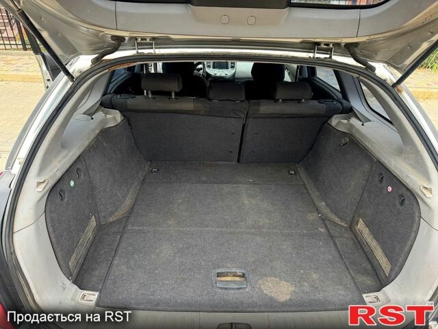 Серый Ниссан Примера, объемом двигателя 1.9 л и пробегом 350 тыс. км за 3100 $, фото 7 на Automoto.ua