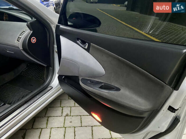 Серый Ниссан Примера, объемом двигателя 1.9 л и пробегом 365 тыс. км за 3300 $, фото 13 на Automoto.ua