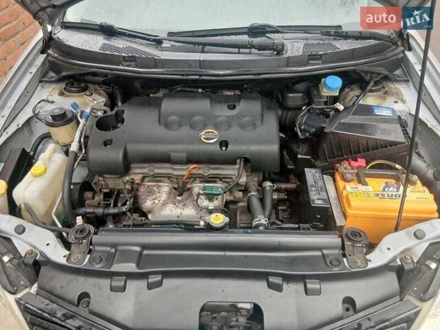 Серый Ниссан Примера, объемом двигателя 1.8 л и пробегом 260 тыс. км за 4800 $, фото 4 на Automoto.ua