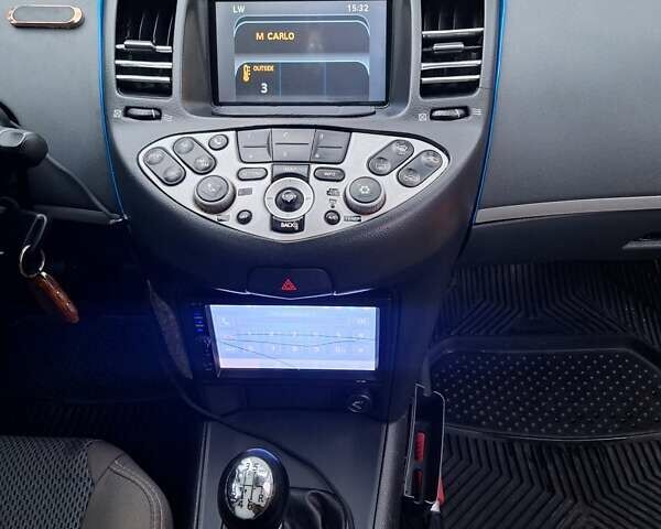 Серый Ниссан Примера, объемом двигателя 1.9 л и пробегом 283 тыс. км за 4000 $, фото 9 на Automoto.ua