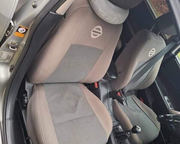 Серый Ниссан Примера, объемом двигателя 1.9 л и пробегом 283 тыс. км за 4000 $, фото 10 на Automoto.ua