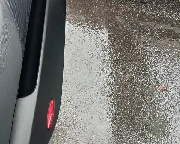 Серый Ниссан Примера, объемом двигателя 1.8 л и пробегом 260 тыс. км за 4800 $, фото 7 на Automoto.ua