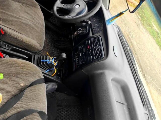 Серый Ниссан Примера, объемом двигателя 2 л и пробегом 55 тыс. км за 1150 $, фото 5 на Automoto.ua