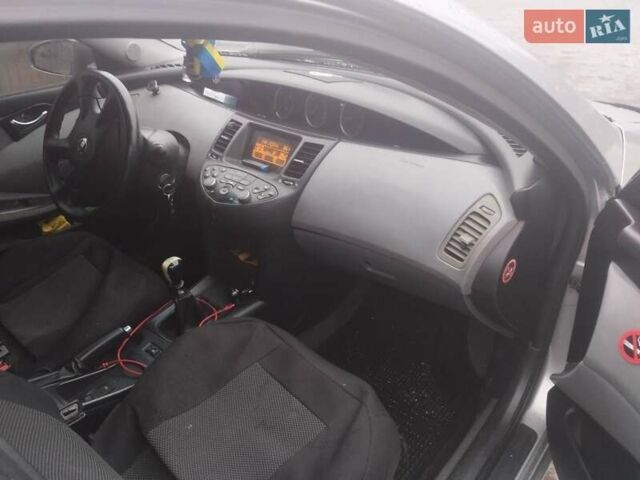 Серый Ниссан Примера, объемом двигателя 2.18 л и пробегом 250 тыс. км за 3700 $, фото 2 на Automoto.ua