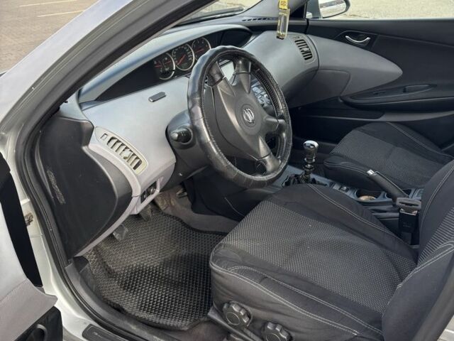 Серый Ниссан Примера, объемом двигателя 2.2 л и пробегом 300 тыс. км за 3000 $, фото 17 на Automoto.ua