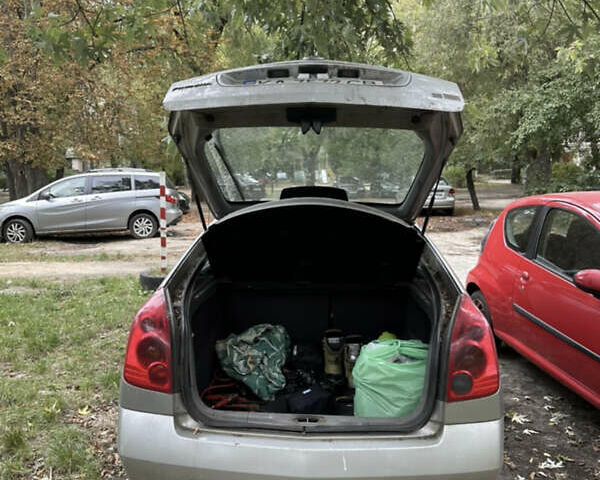 Сірий Ніссан Прімера, об'ємом двигуна 2.18 л та пробігом 350 тис. км за 1990 $, фото 2 на Automoto.ua