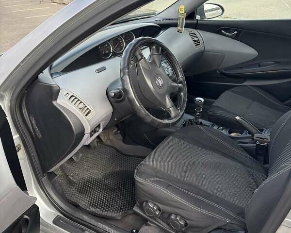 Серый Ниссан Примера, объемом двигателя 2.2 л и пробегом 300 тыс. км за 3000 $, фото 16 на Automoto.ua