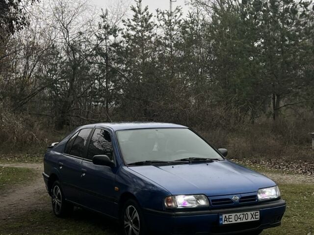 Синий Ниссан Примера, объемом двигателя 2 л и пробегом 355 тыс. км за 1350 $, фото 2 на Automoto.ua