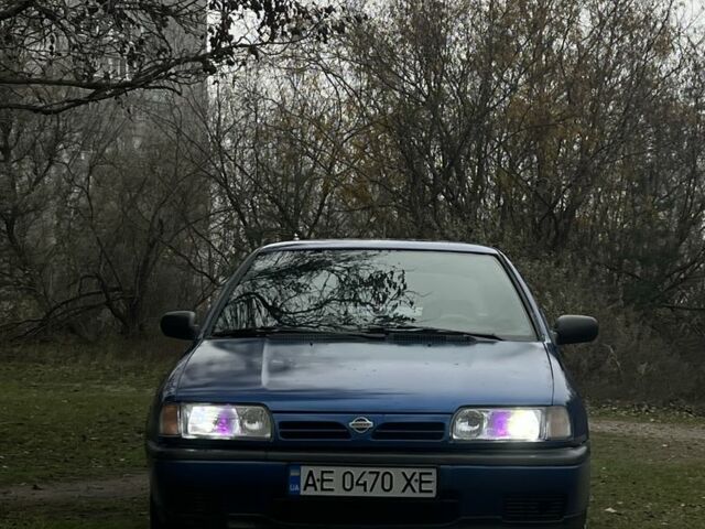 Синий Ниссан Примера, объемом двигателя 2 л и пробегом 355 тыс. км за 1350 $, фото 1 на Automoto.ua
