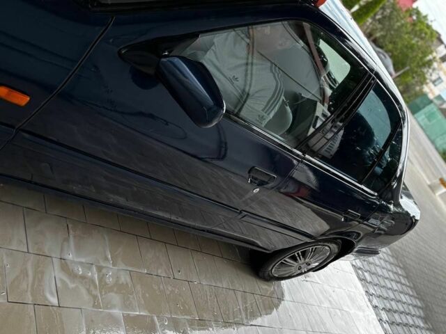 Синий Ниссан Примера, объемом двигателя 2 л и пробегом 50 тыс. км за 2000 $, фото 2 на Automoto.ua